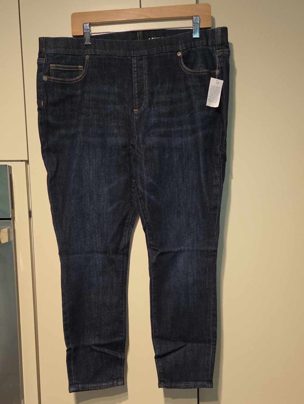 Size 18P Land's End Pull-On Stretchy Jeans NEW WITH TAGS 26" Inseam Blue Whisker